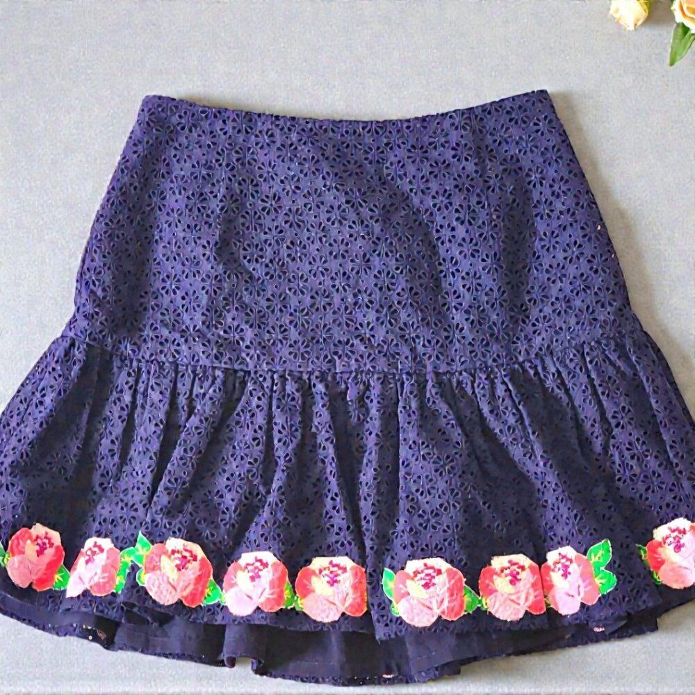 Manoush Paris Eyelet Cotton Mini Skirt Embroidered Rose Hem Navy FR36 US4